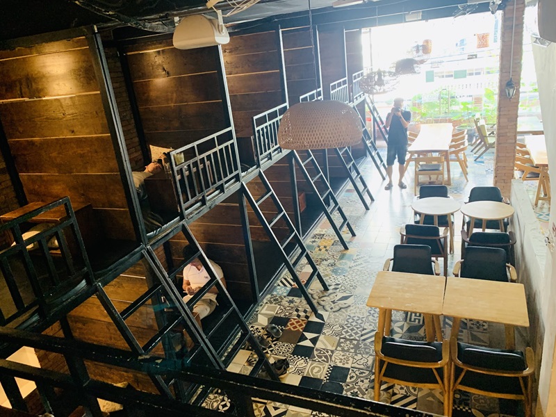 The Daily Coffee - Cafe 24h quận 10.