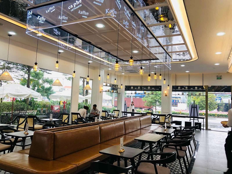 Quán cafe Trung Nguyên Legend đường Trường Sơn.